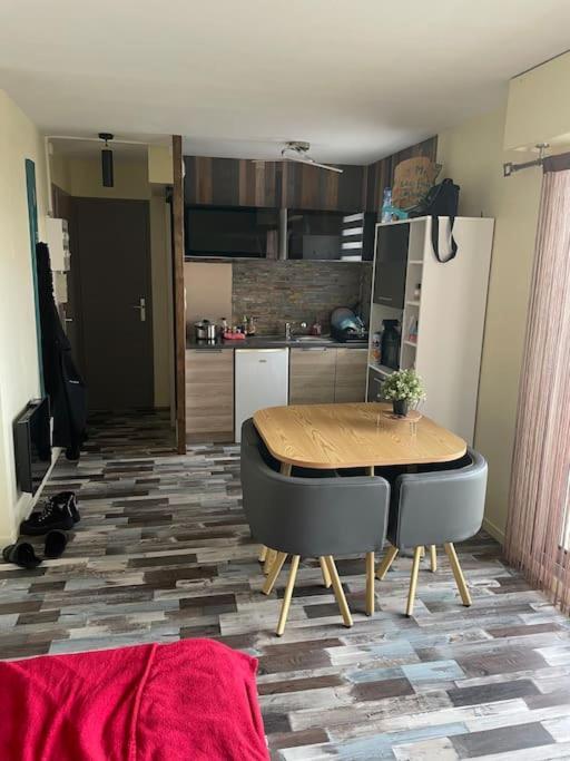 Studio En Residence La Baie De L Adon Сен-Жиль-Круа-де-Ві Екстер'єр фото