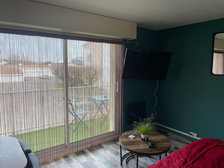 Studio En Residence La Baie De L Adon Сен-Жиль-Круа-де-Ві Екстер'єр фото