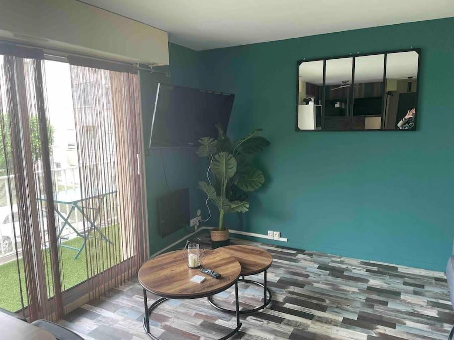 Studio En Residence La Baie De L Adon Сен-Жиль-Круа-де-Ві Екстер'єр фото